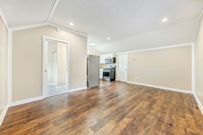 Foto del edificio - Cozy 1BR Home with Modern updates in Hopew...