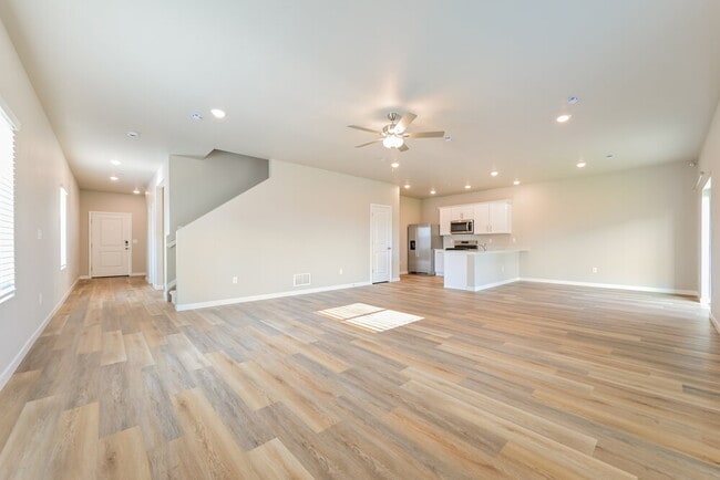 Building Photo - 7412 Poudre St