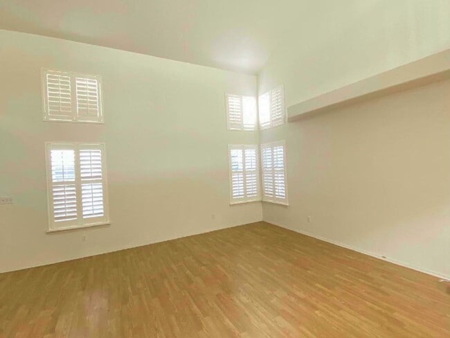 Building Photo - 9317 Magic Flower Ave