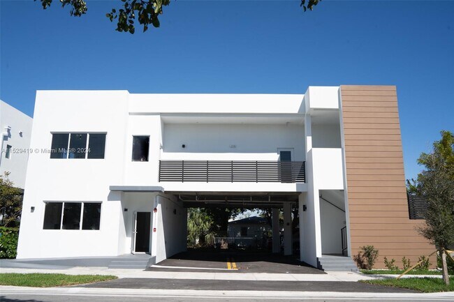 Building Photo - 500 Foster Rd