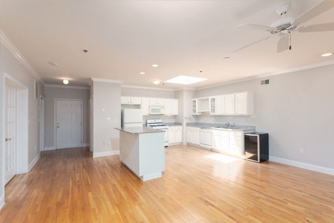 Building Photo - 99 Park Ave