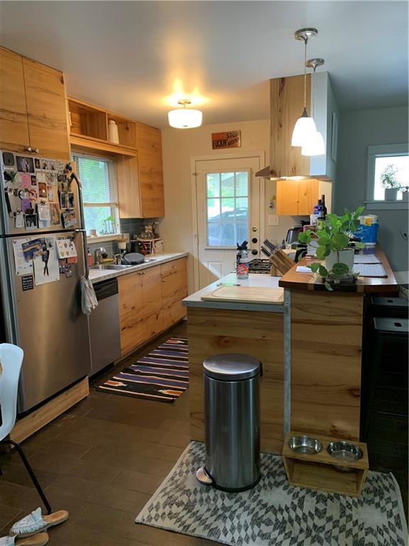 Foto del edificio - 8101 Rockwood Ln