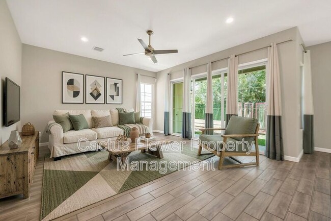 Foto del edificio - 3067 N 33rd Pl