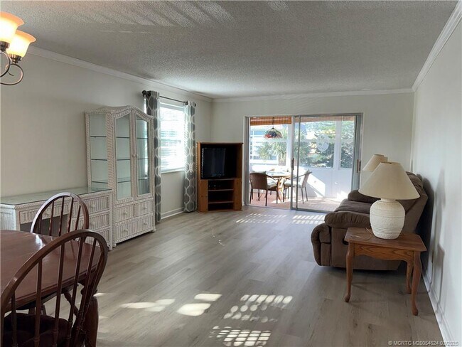 Foto del edificio - 2950 SE Ocean Blvd