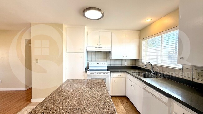 Foto del edificio - 1233 W 9th St