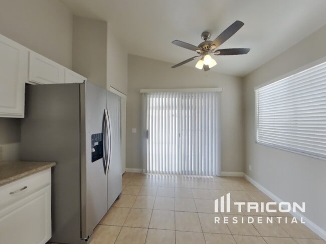Foto del edificio - 2704 Purple Root Dr