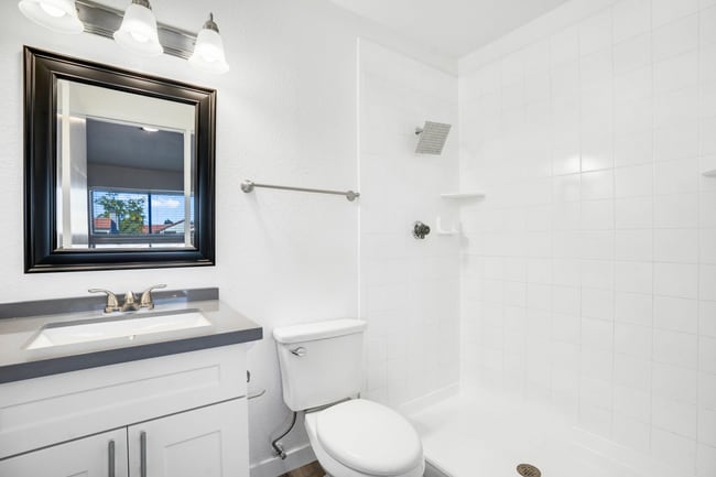 9.jpg - Astero Mesa East