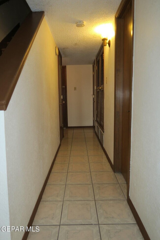 Building Photo - 1594 Bengal Dr