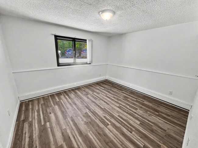 Building Photo - 8612 Boundary Ave