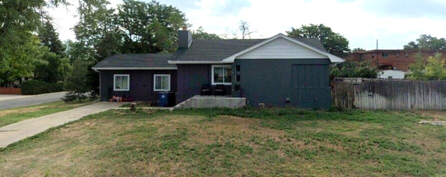 Photo - 200 S Chase St House