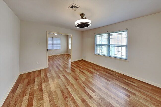 Foto del edificio - 4310 Boynton Dr