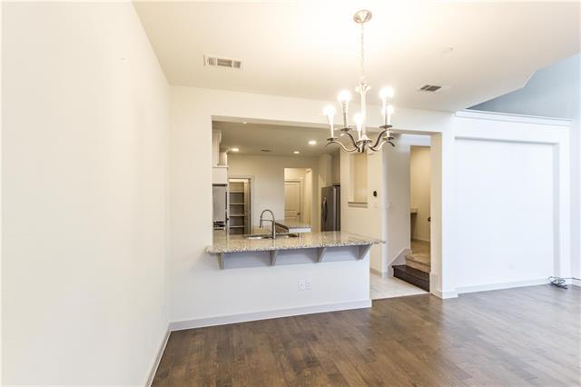 Foto del edificio - 420 Texas Dr