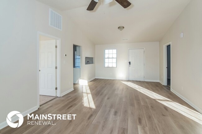 Building Photo - 7735 Bellchase Ln