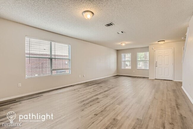 Building Photo - 6 br, 4.5 bath House - 4877 Trail Hollow D...