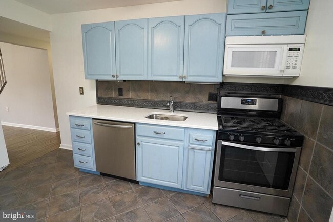 Foto del edificio - 115 Stevens Rd