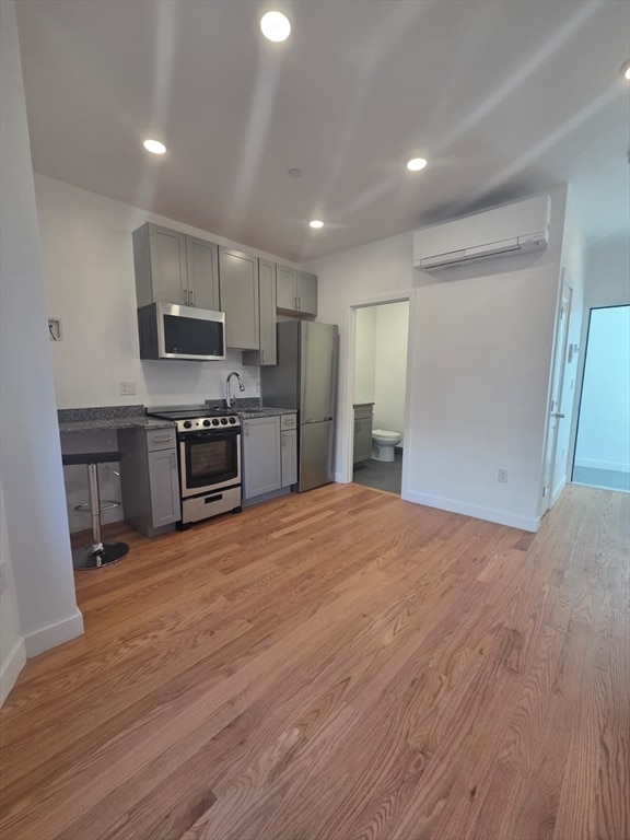 Photo - 165 Hawthorne St (Chelsea, MA) Apartment