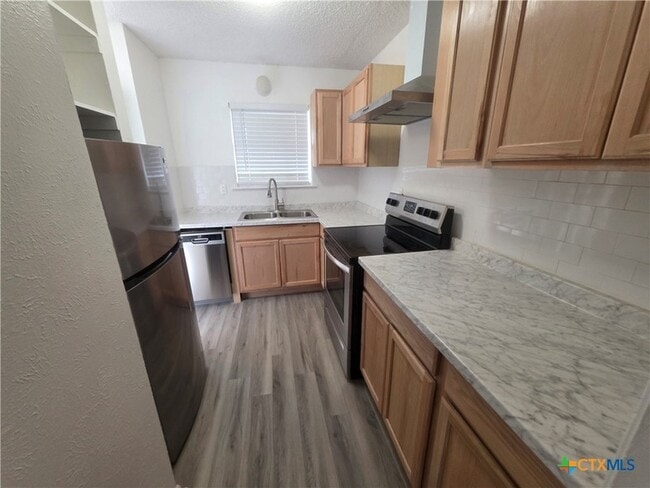 Foto del edificio - 4206 Lake Rd