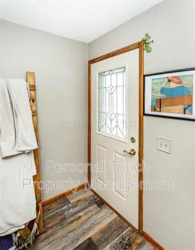 Foto del edificio - 614 16th St N