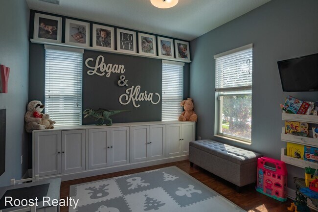 Building Photo - 5 br, 4 bath House - 15329 Azra Dr.