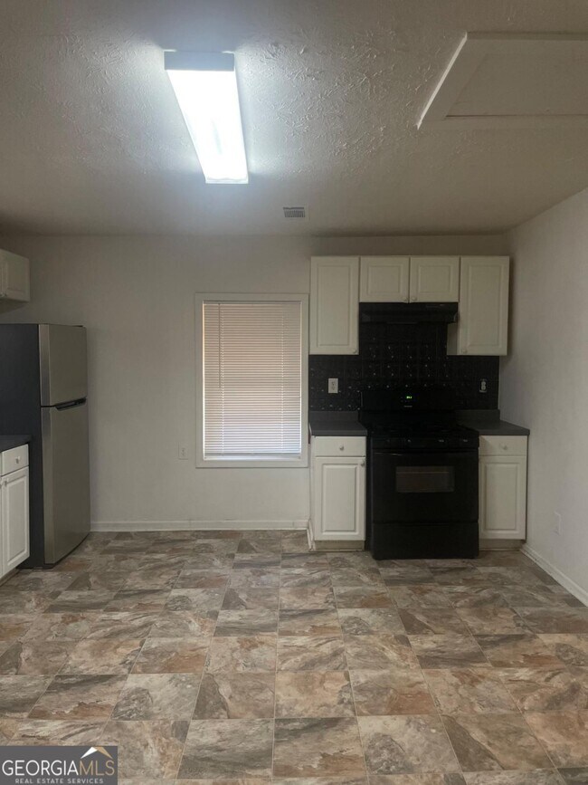 Foto del edificio - 2294 Bouldercrest Rd