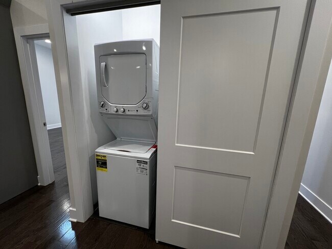 Building Photo - 4819 Main St