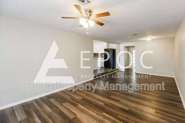Building Photo - 742 Highland Pkwy
