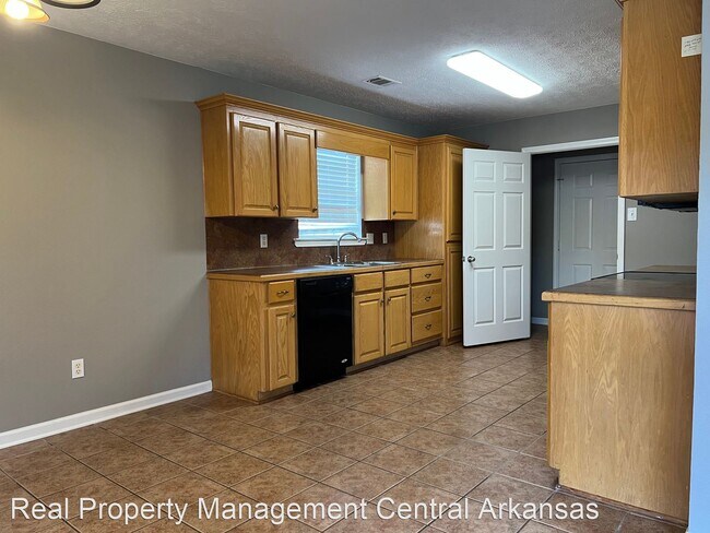 Building Photo - 3 br, 2 bath House - 30 Corvette Dr.