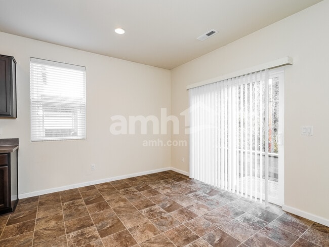 Foto del edificio - 326 York St