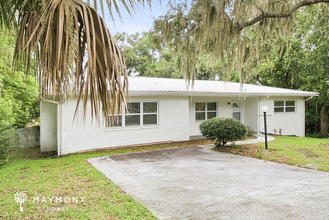 Building Photo - 1406 Eden Dr