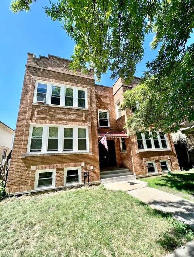 Primary Photo - 4134 N Francisco Ave