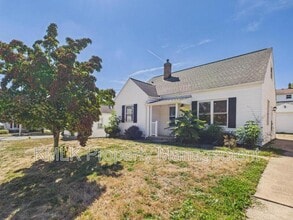 Building Photo - 170 Akers Ave