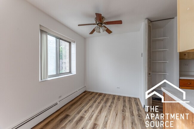 Foto del edificio - 6250 N Kenmore Ave