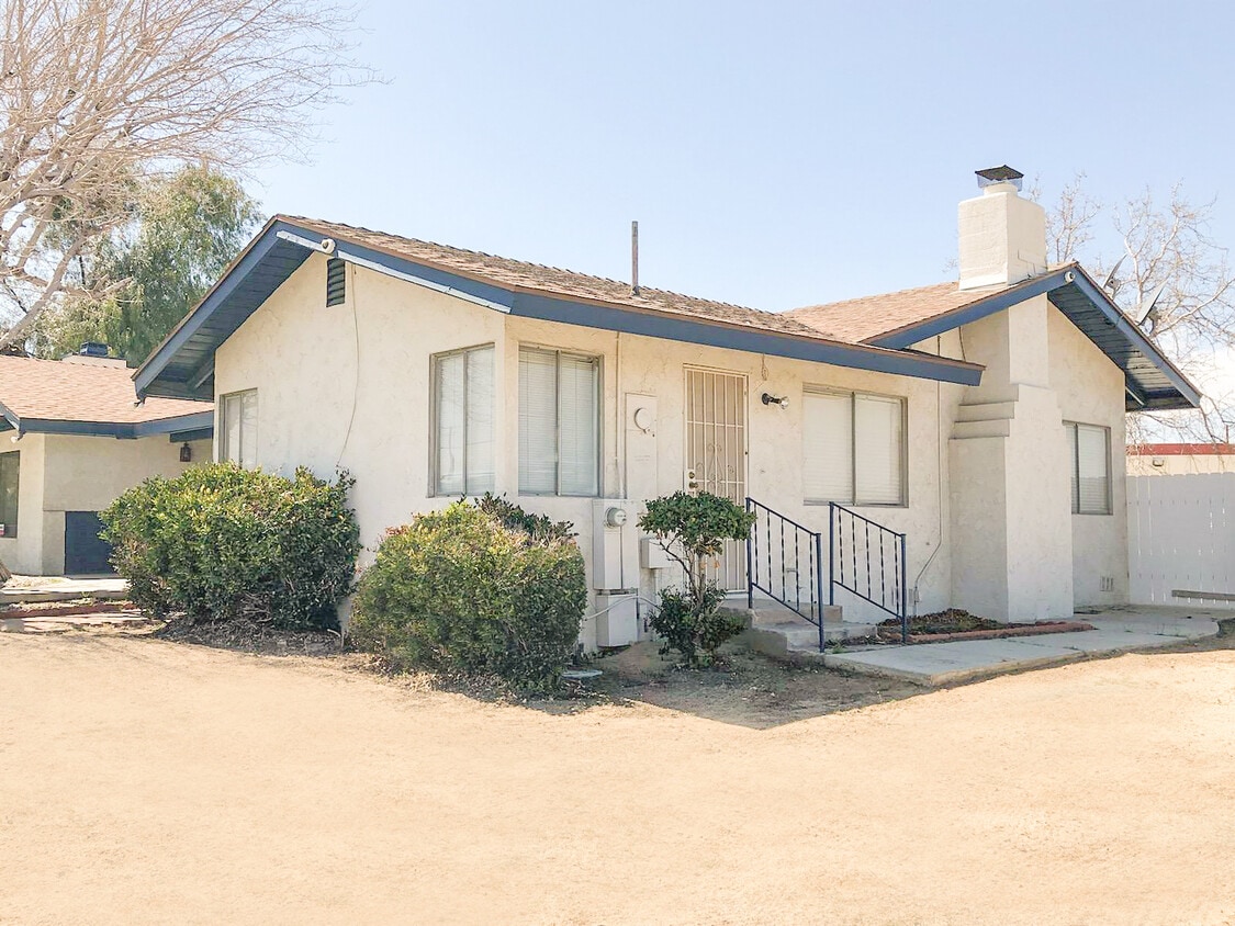 Primary Photo - 11622 Amargosa Rd