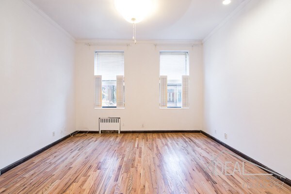 Foto principal - 358 Henry St