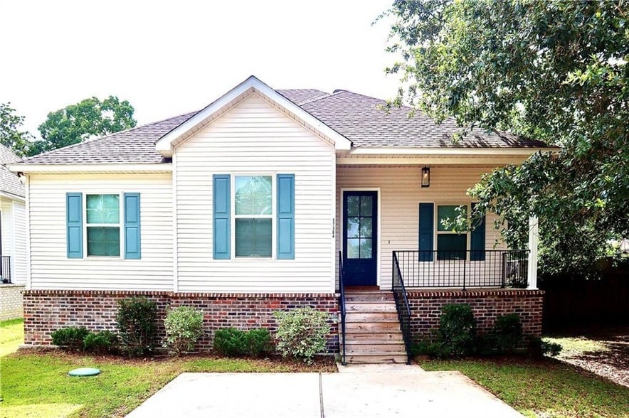 Primary Photo - 57304 Oak Ave
