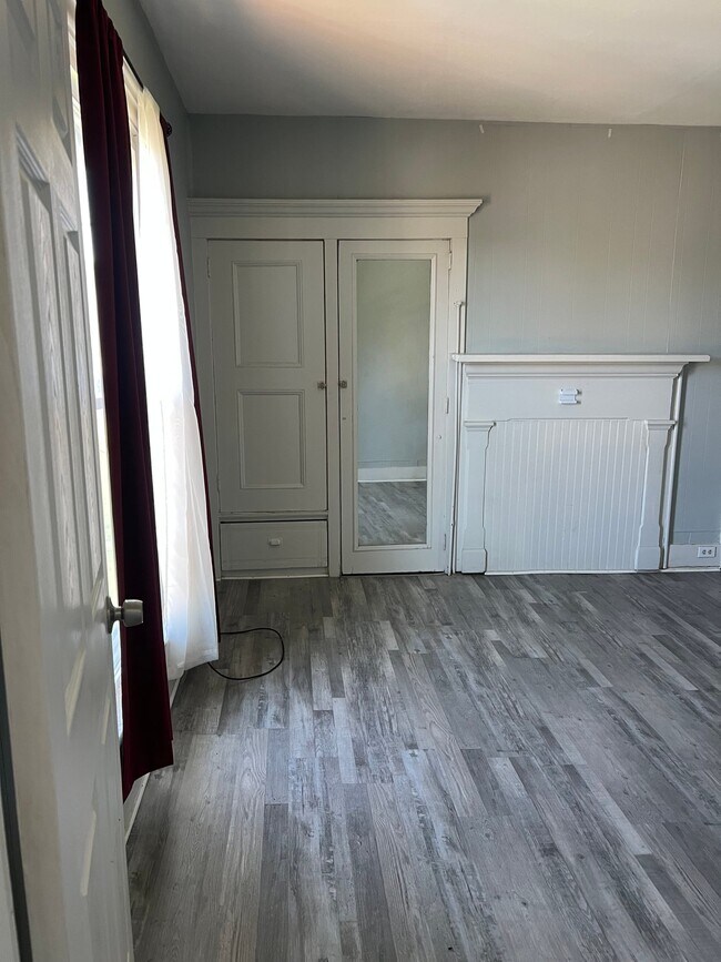 Foto del edificio - 214 Brown Ave