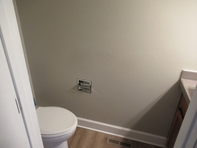 Building Photo - 3909 Smoke Tree Dr