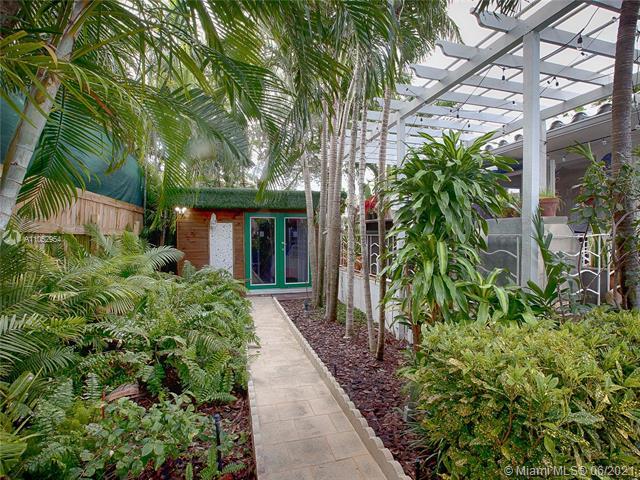 Foto principal - 1164 NE 86th St