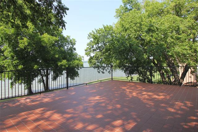 Building Photo - 3516 Lakeside Dr