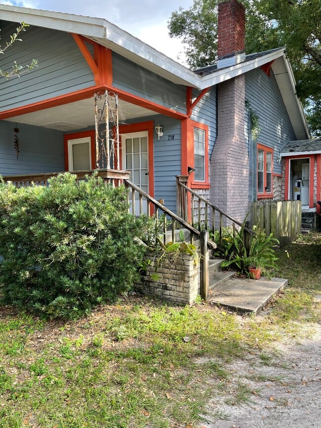 Building Photo - 218 W Indiana Ave