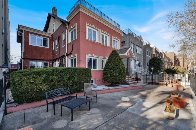 Building Photo - 6059 JFK Blvd E
