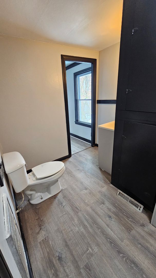 Foto del edificio - Newley renovated single family 1 bed 1 bath home for rent!