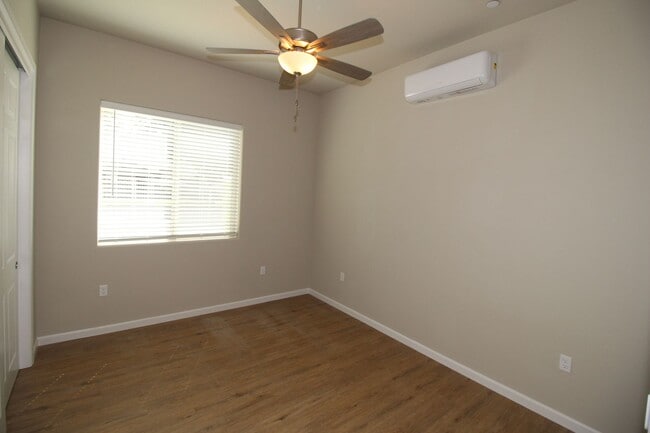 Foto del edificio - 2343 N Arthur Ave