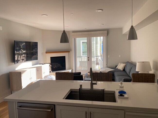 Building Photo - 141 Aptos Village Way
