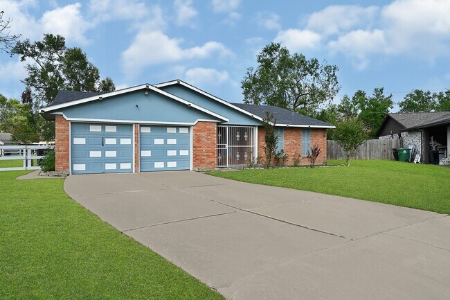 Foto del edificio - 12223 Woodcliff Dr