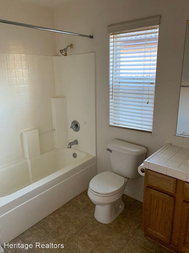Building Photo - 3 br, 2 bath House - 1874 W Bristol Ln