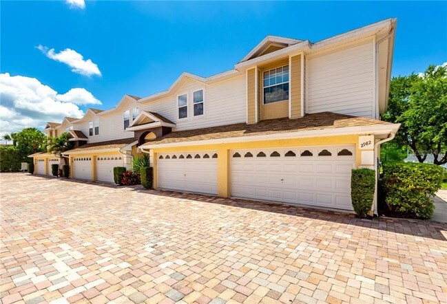 Building Photo - 2980 Estancia Pl