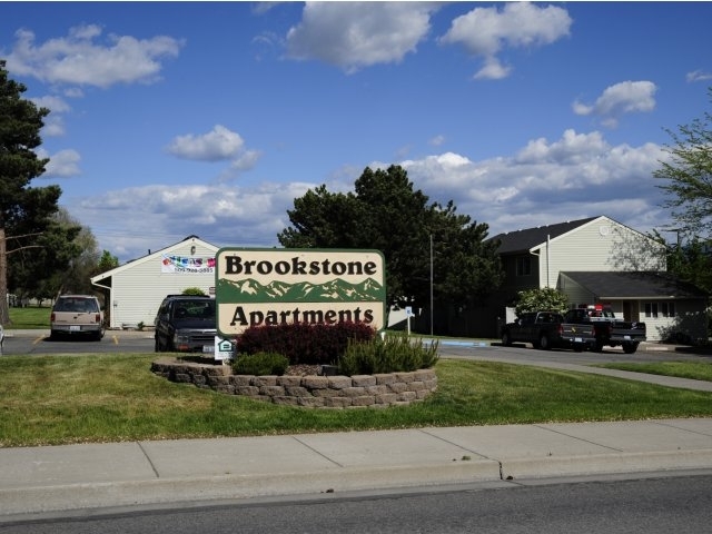 Building Photo - Brookstone Apartments