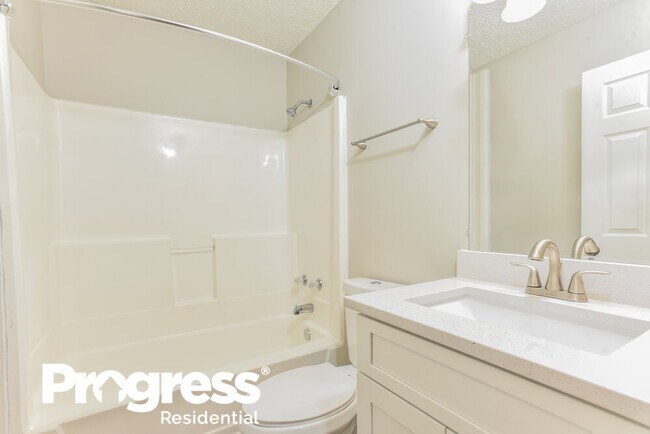 Building Photo - 1315 Haynes Dr