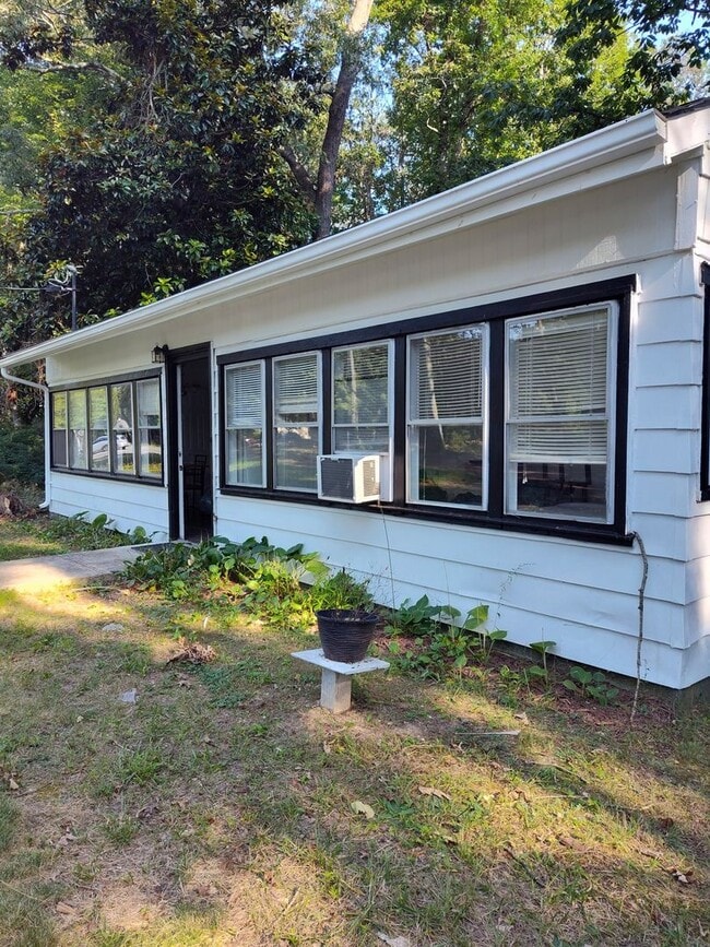 Building Photo - 11416 Bristol Rd